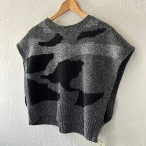 RD STYLE | Womens Gray Camo Cropped Sweater Vest $109 NEW Size L Crewneck Wacky